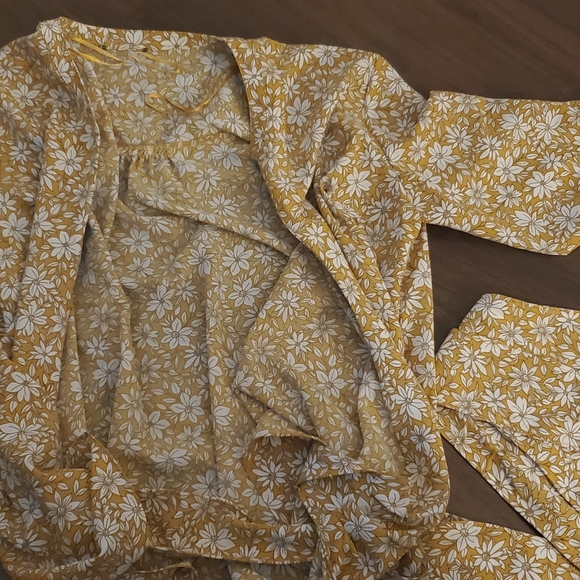 Mustard Floral Wrap shirt - blouse - Picture 5 of 6